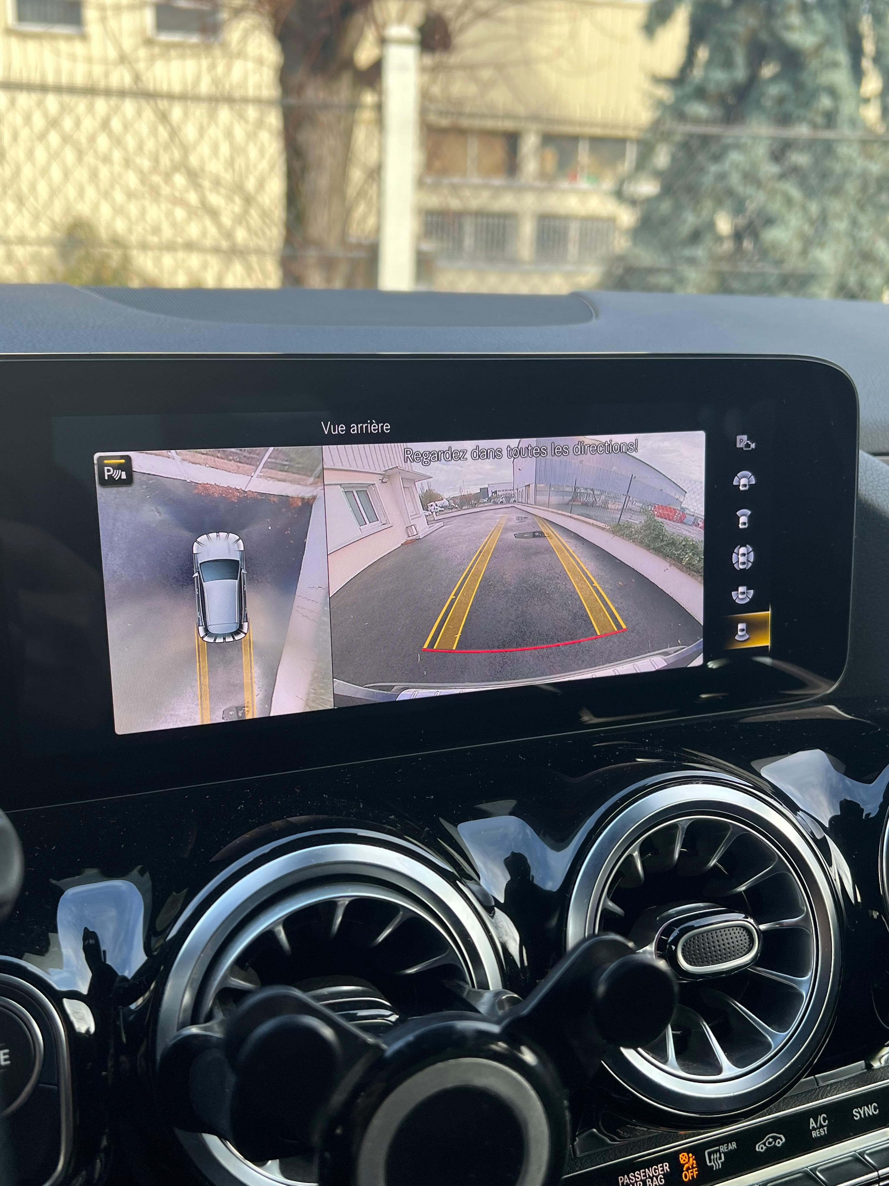 MERCEDES GLA 200d miniature 8