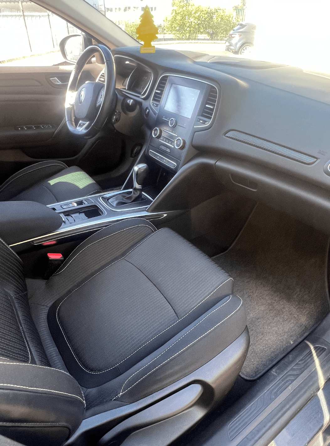 RENAULT MEGANE IV  miniature 3