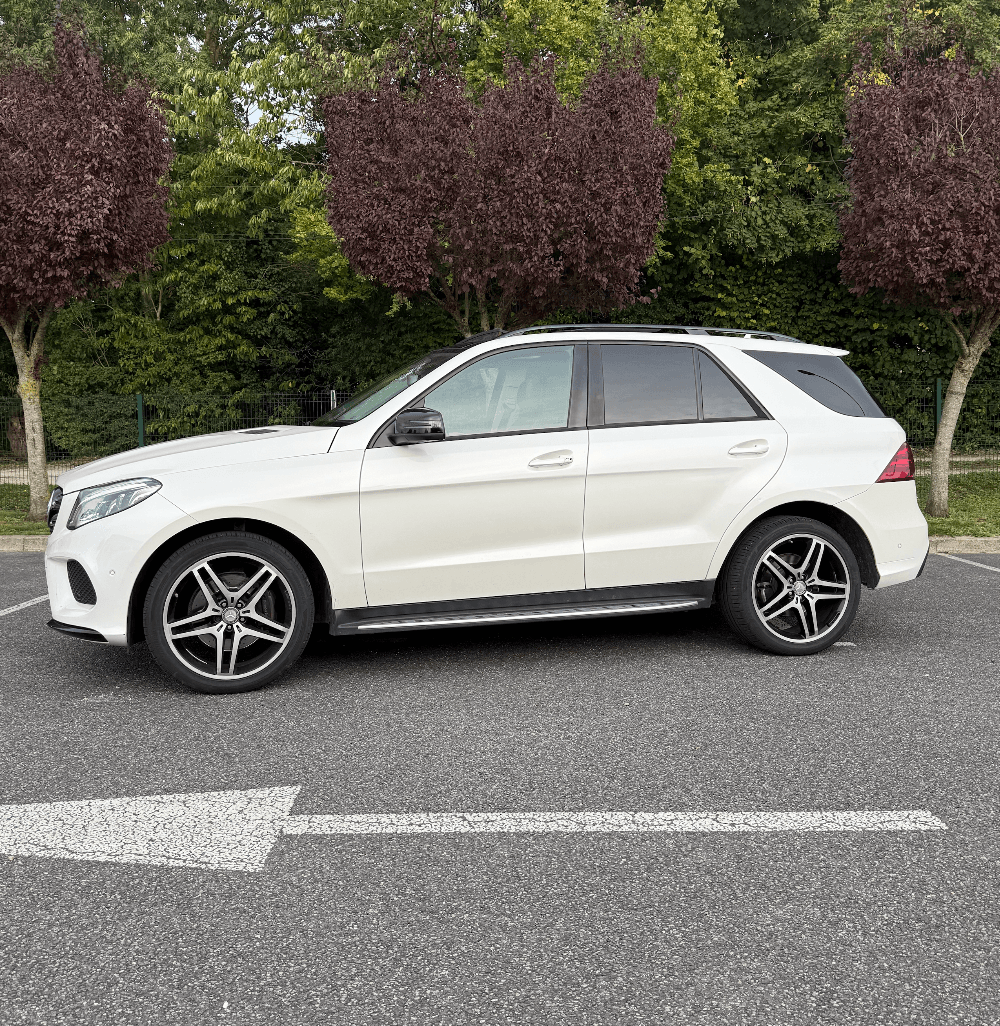 MERCEDES  GLE 350d - Photo 1