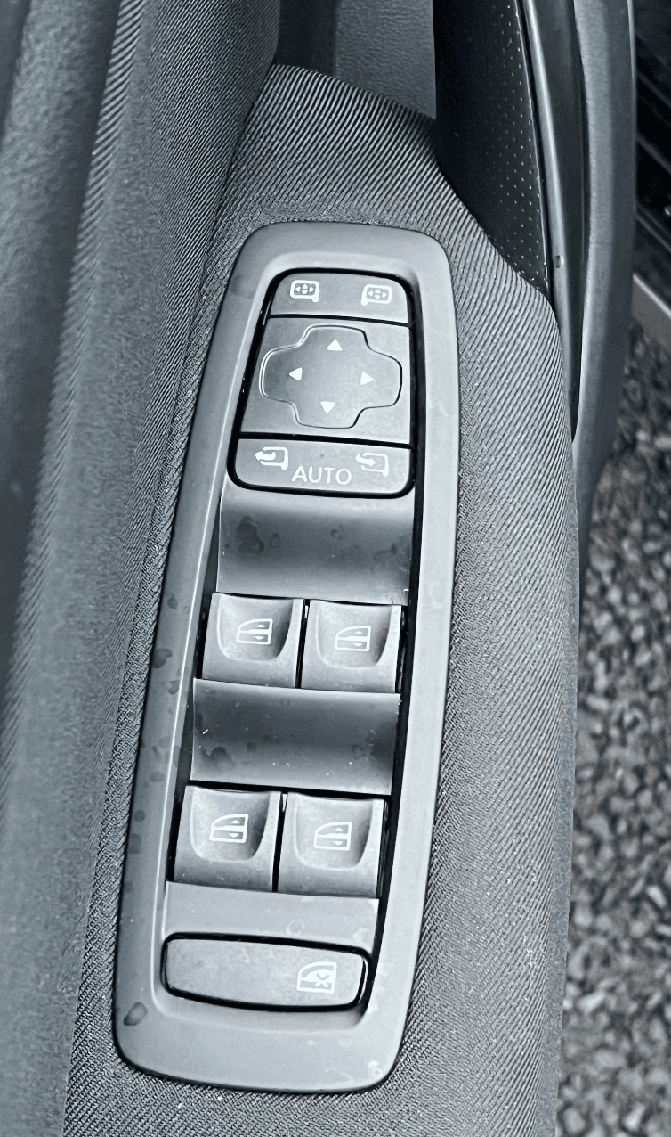 RENAULT MEGANE 4 miniature 10