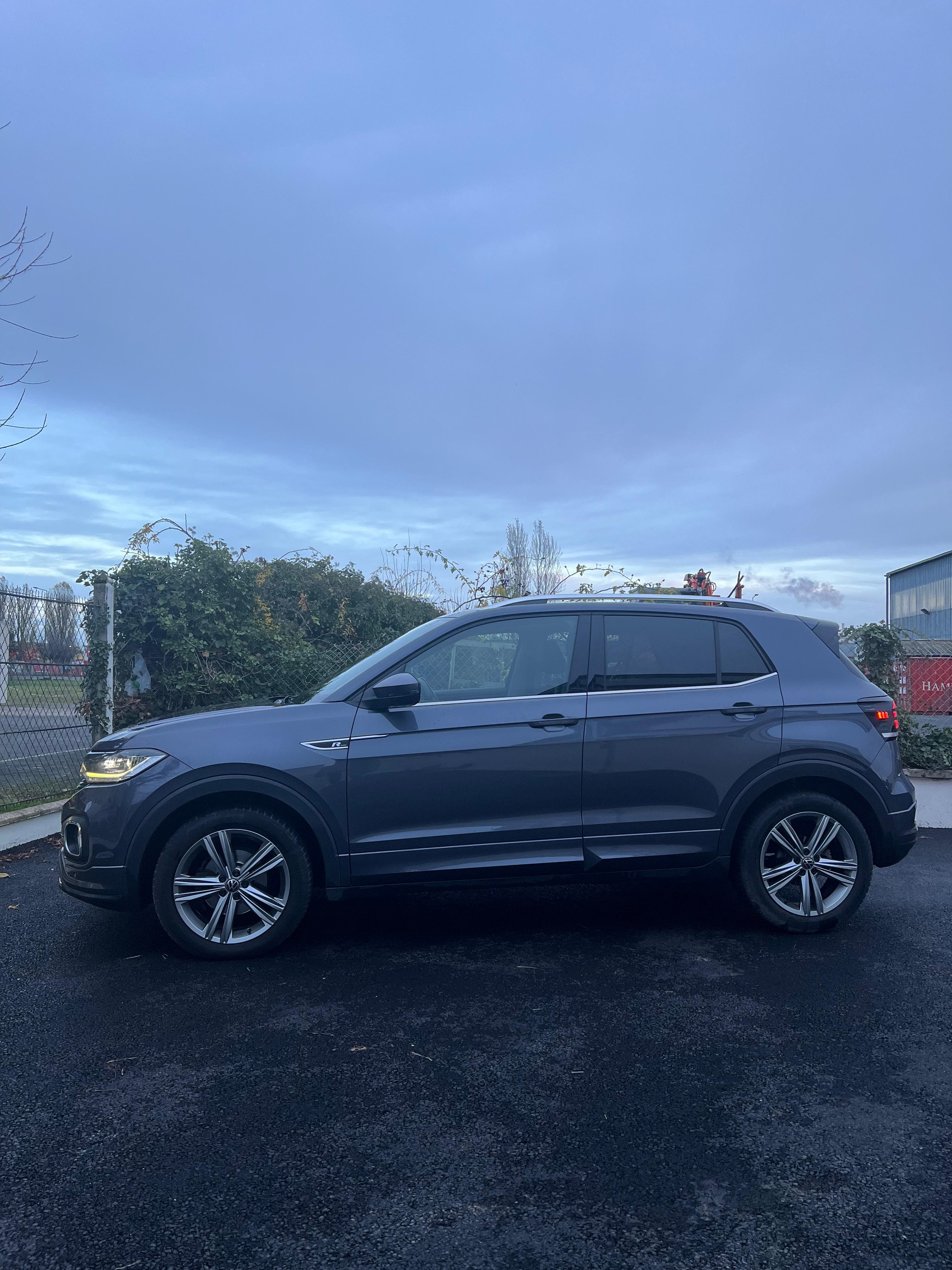 VOLKSWAGEN TCROSS - Photo 1