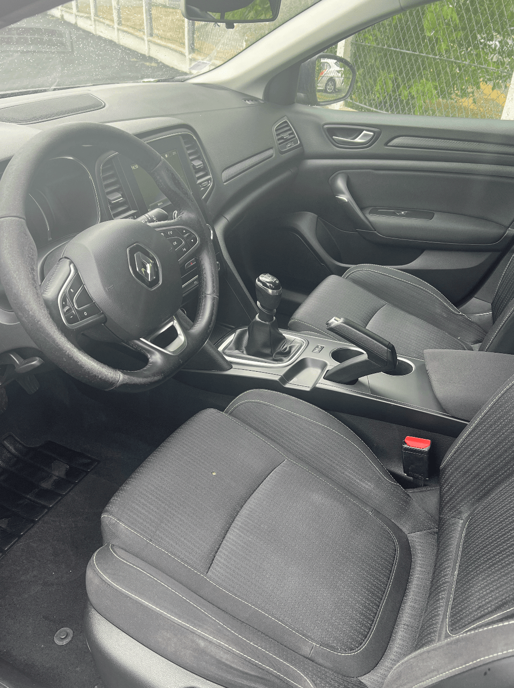 RENAULT MEGANE IV miniature 2