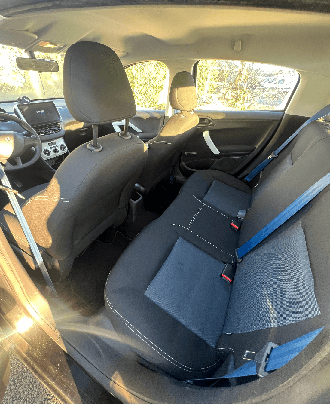 PEUGEOT  208 miniature 5