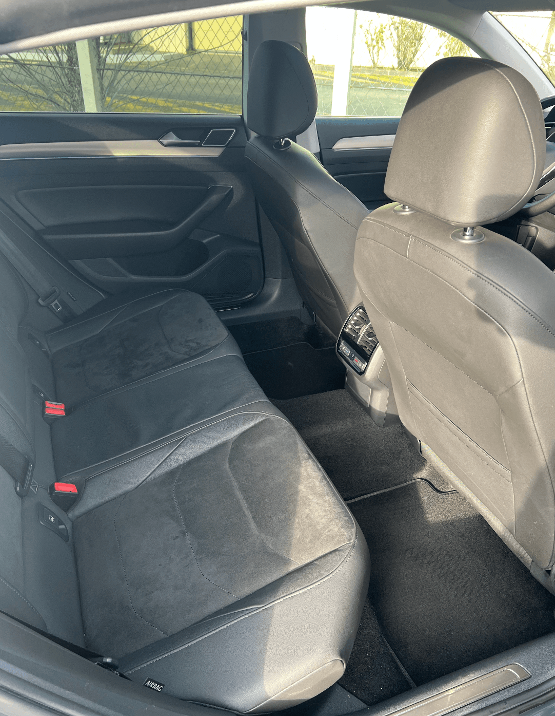 VOLKSWAGEN ARTEON miniature 5